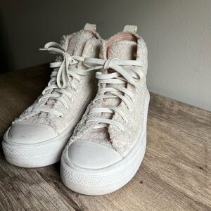 Platform Sherpa Converse!